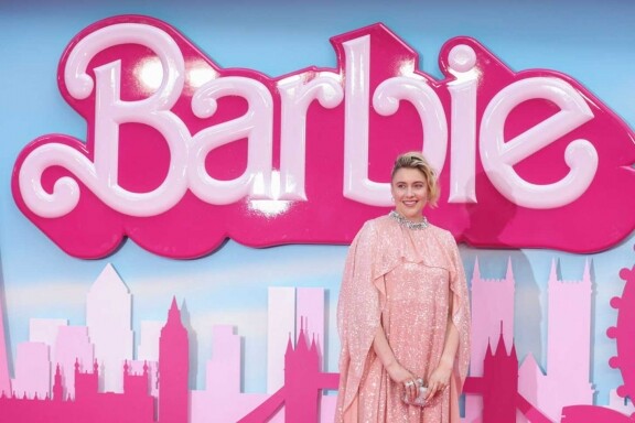 【娛事者】《Barbie芭比》導演Greta Gerwig是誰？來了解她由地下到雲端之路－郭靖言